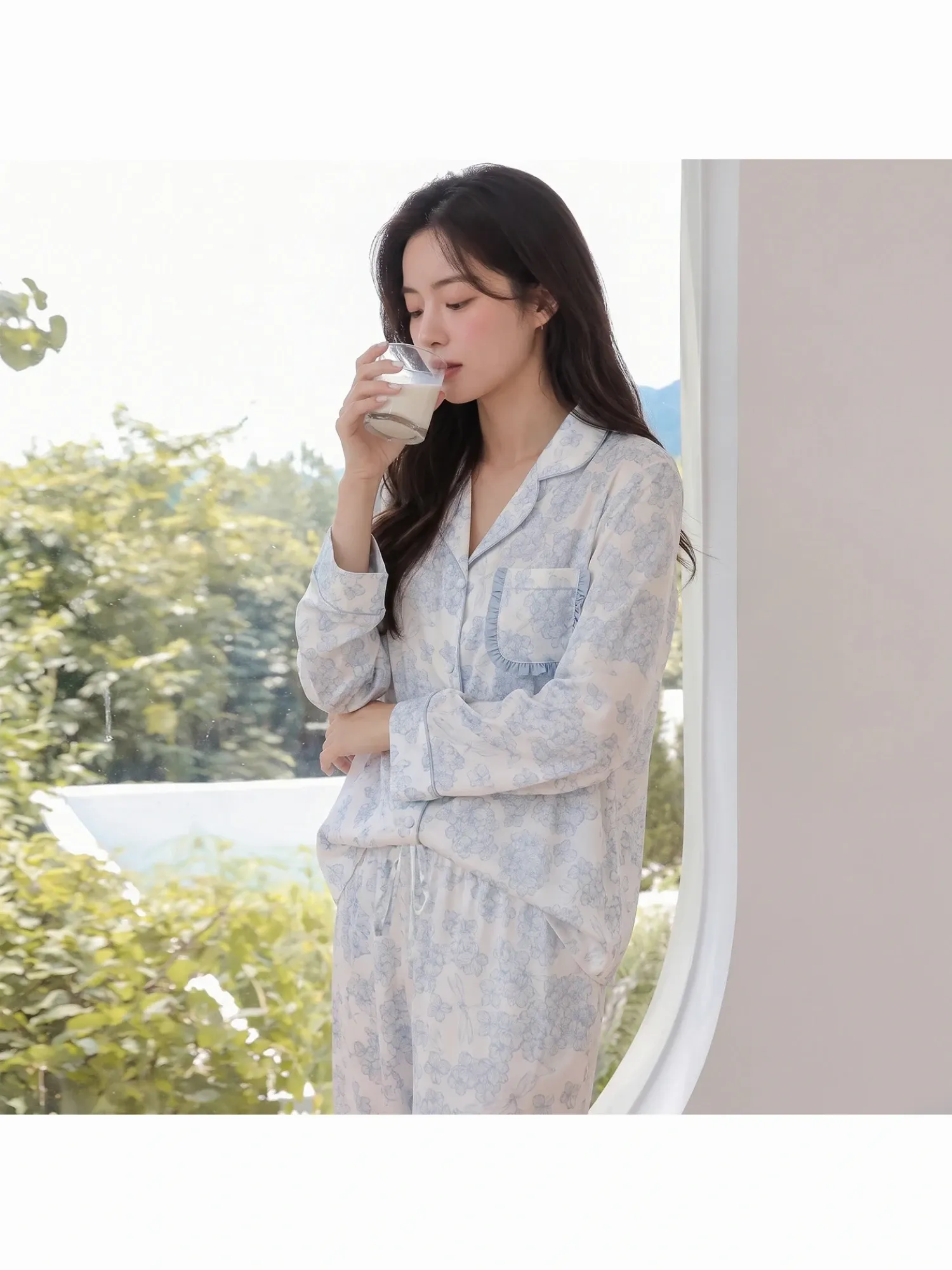 https://sieuthithanhdo.vn/images/products/thoi_trang/anhthoitranggoss/thu%20đông/C%20Trang%20quần/18%20(%205%20mã%20chưa%20có%20ảnh%20)/Q074082/original/Q074082_4.webp