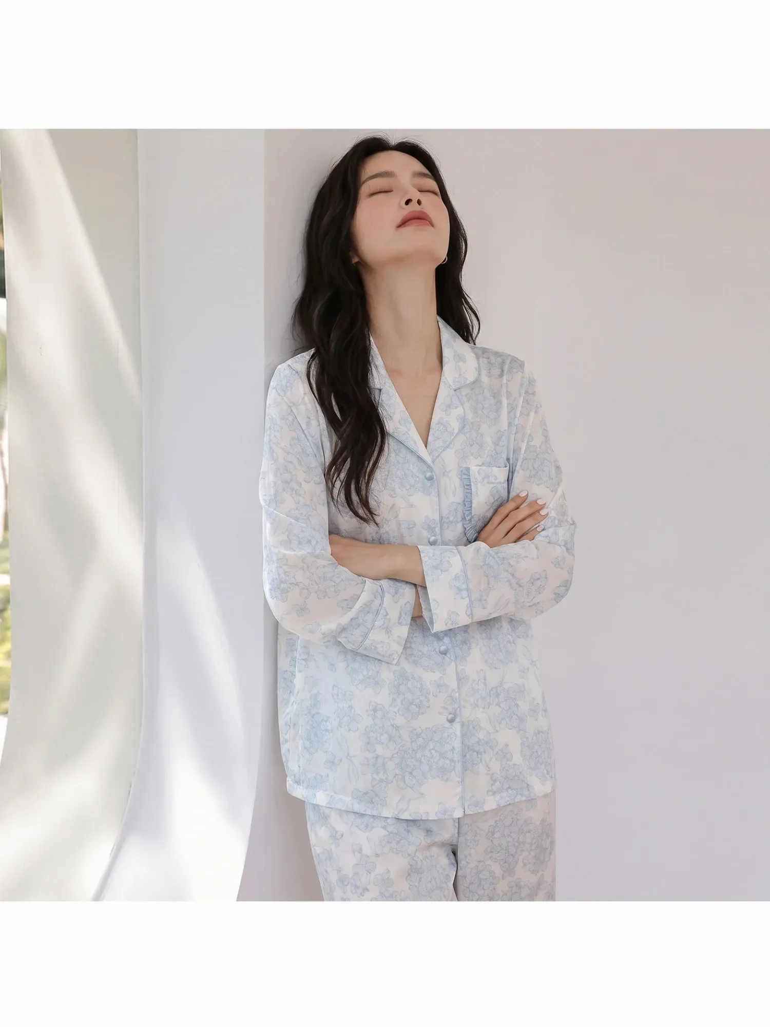 https://sieuthithanhdo.vn/images/products/thoi_trang/anhthoitranggoss/thu%20đông/C%20Trang%20quần/18%20(%205%20mã%20chưa%20có%20ảnh%20)/Q074082/original/Q074082_6.webp