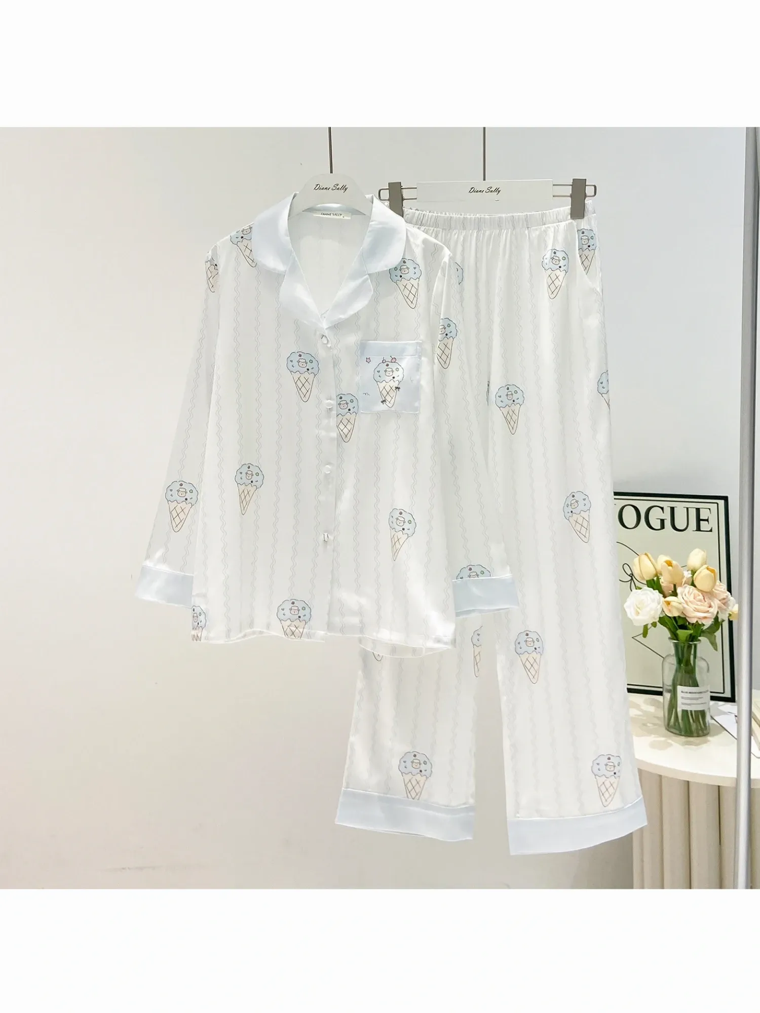 Bộ quần áo nữ dài tay lụa 8567 Xanh  F   QC.Đ18