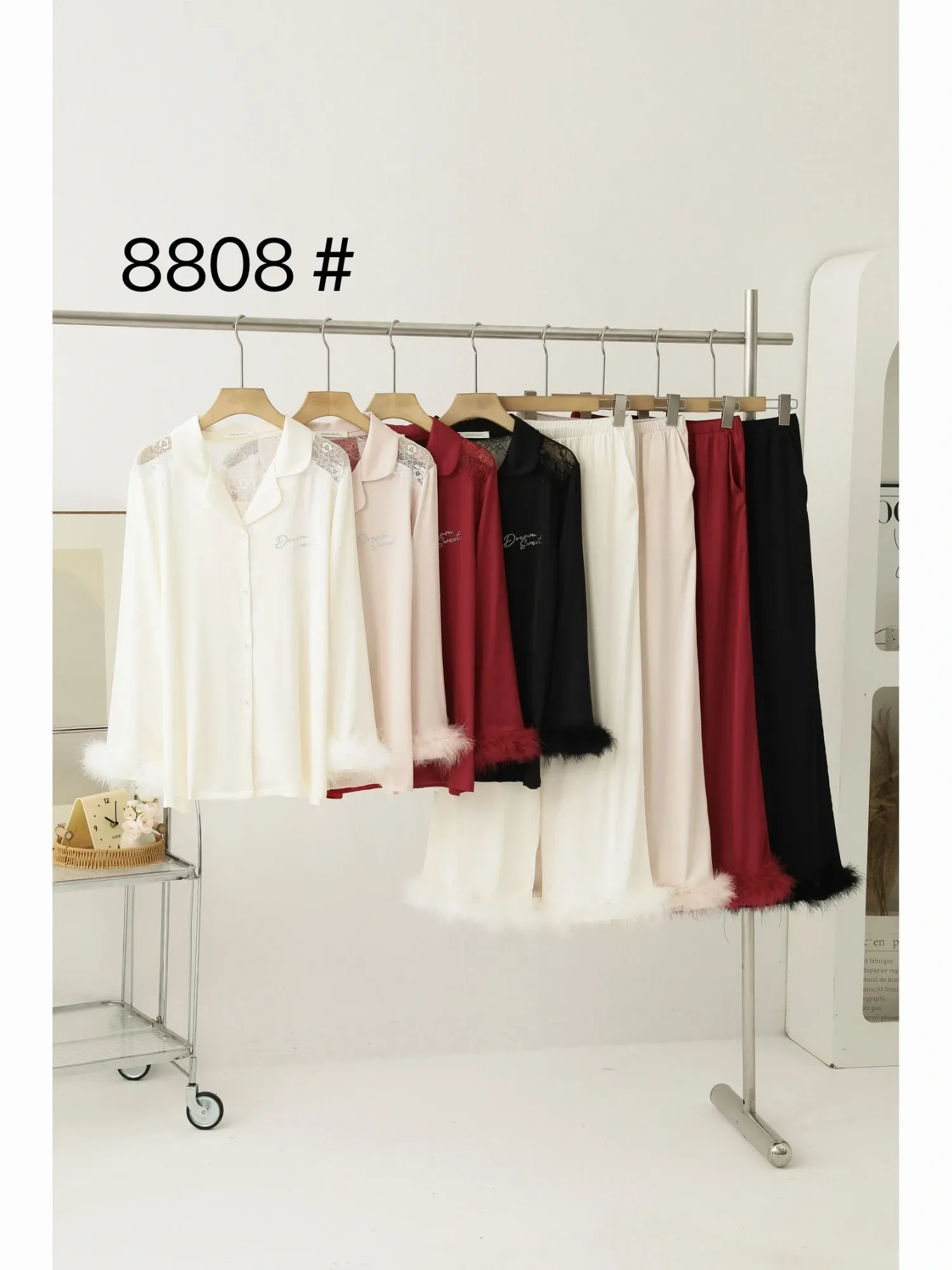 Bộ quần áo nữ dài tay lụa lông 8808 Đen  F   QC.Đ18