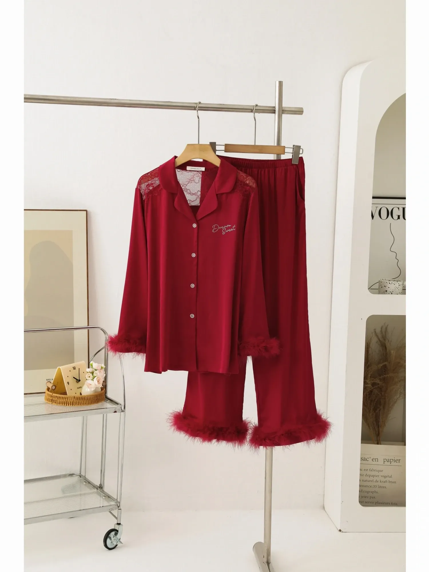 https://sieuthithanhdo.vn/images/products/thoi_trang/anhthoitranggoss/thu%20đông/C%20Trang%20quần/18%20(%205%20mã%20chưa%20có%20ảnh%20)/Q074102/original/Q074102_5.webp