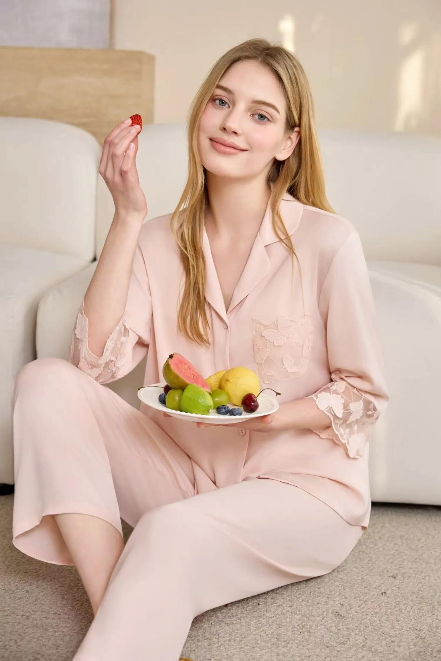 https://sieuthithanhdo.vn/images/products/thoi_trang/anhthoitranggoss/thu%20đông/C%20Trang%20quần/19%20ok/Q074015/original/Image_20260907141856_6_2.webp