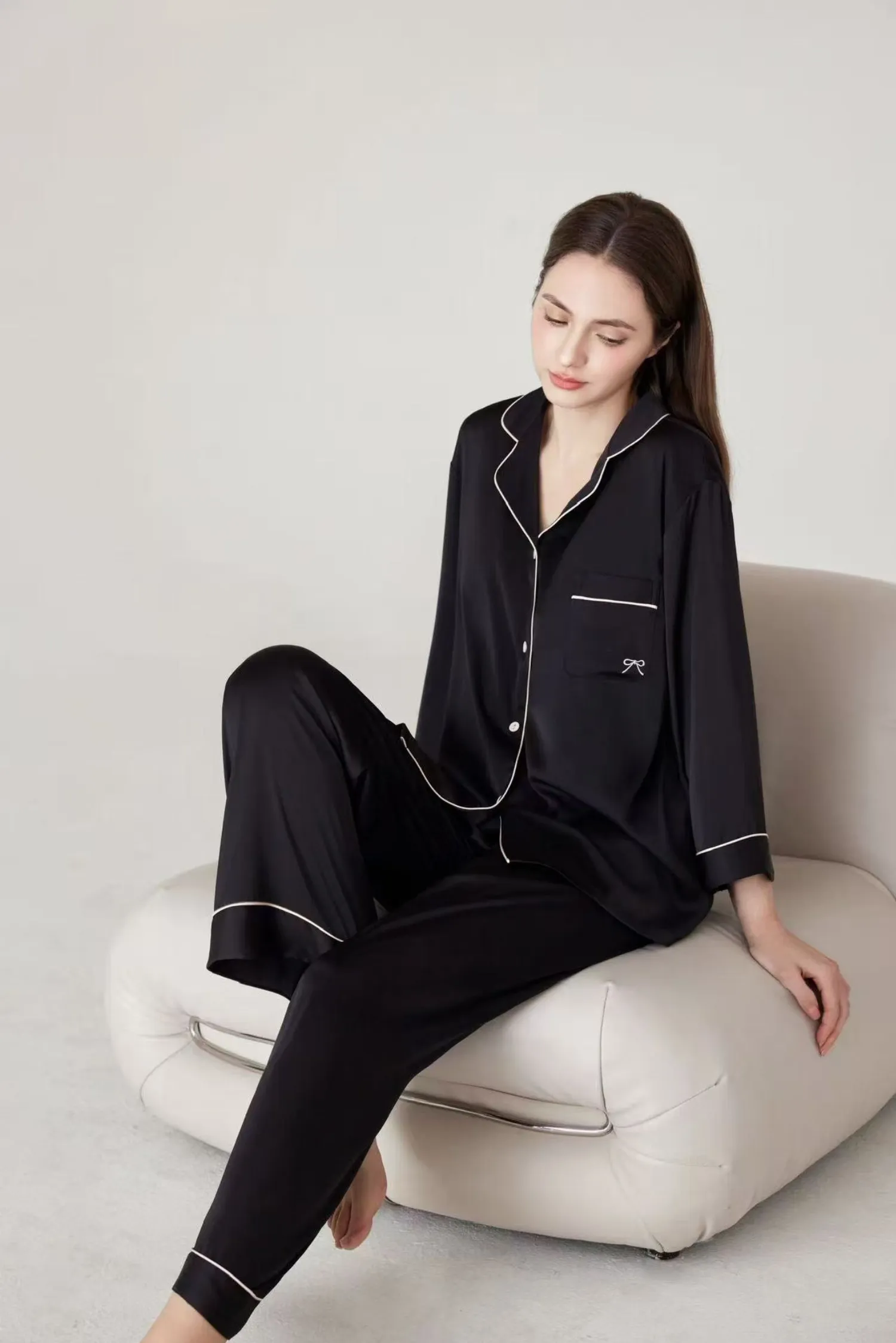 https://sieuthithanhdo.vn/images/products/thoi_trang/anhthoitranggoss/thu%20đông/C%20Trang%20quần/19%20ok/Q074018/original/Image_20260907141945_9_2.webp
