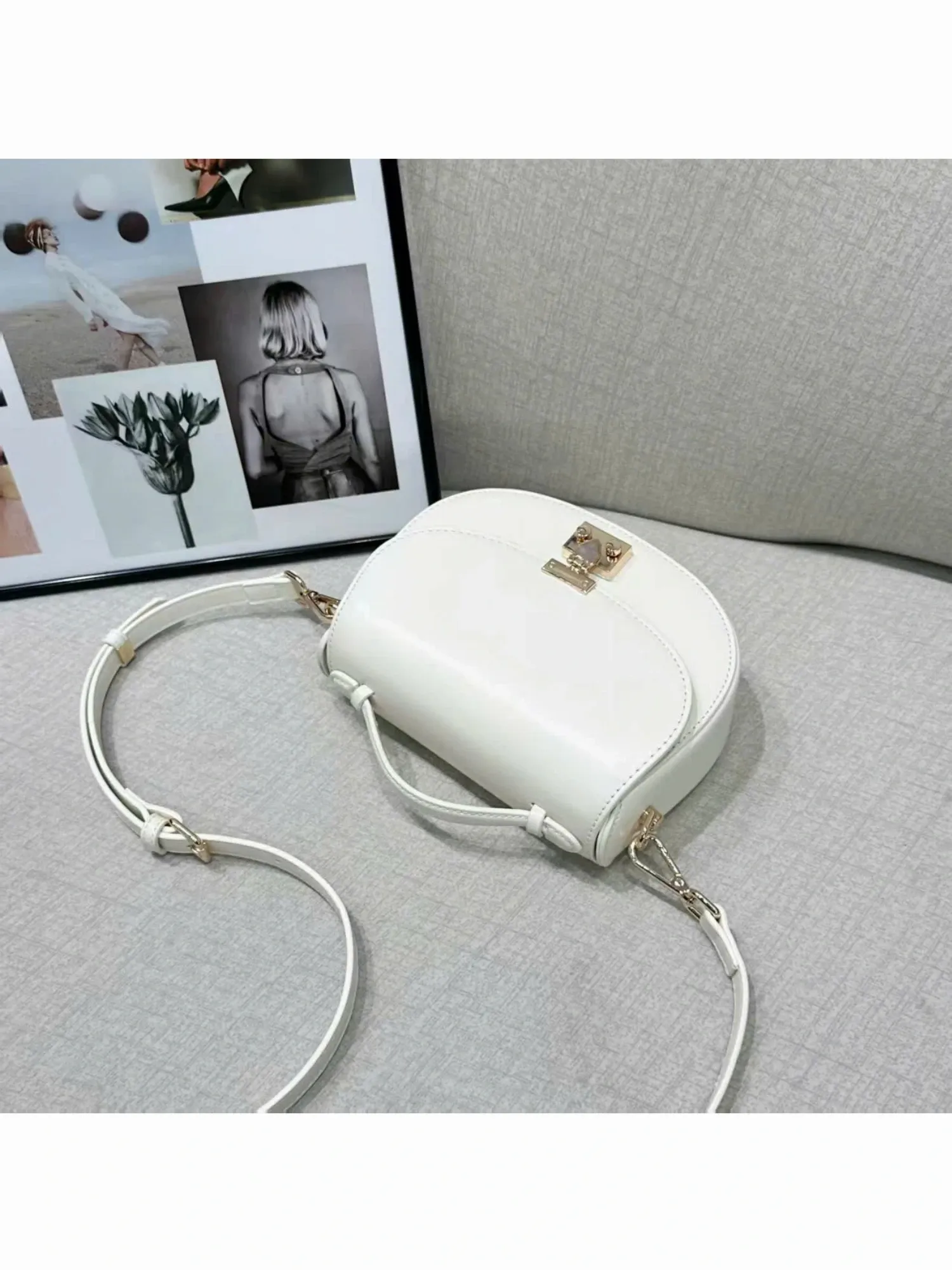 Túi xách tay da cs teen trung 818766 nâu nhạt 15T8 26CC
