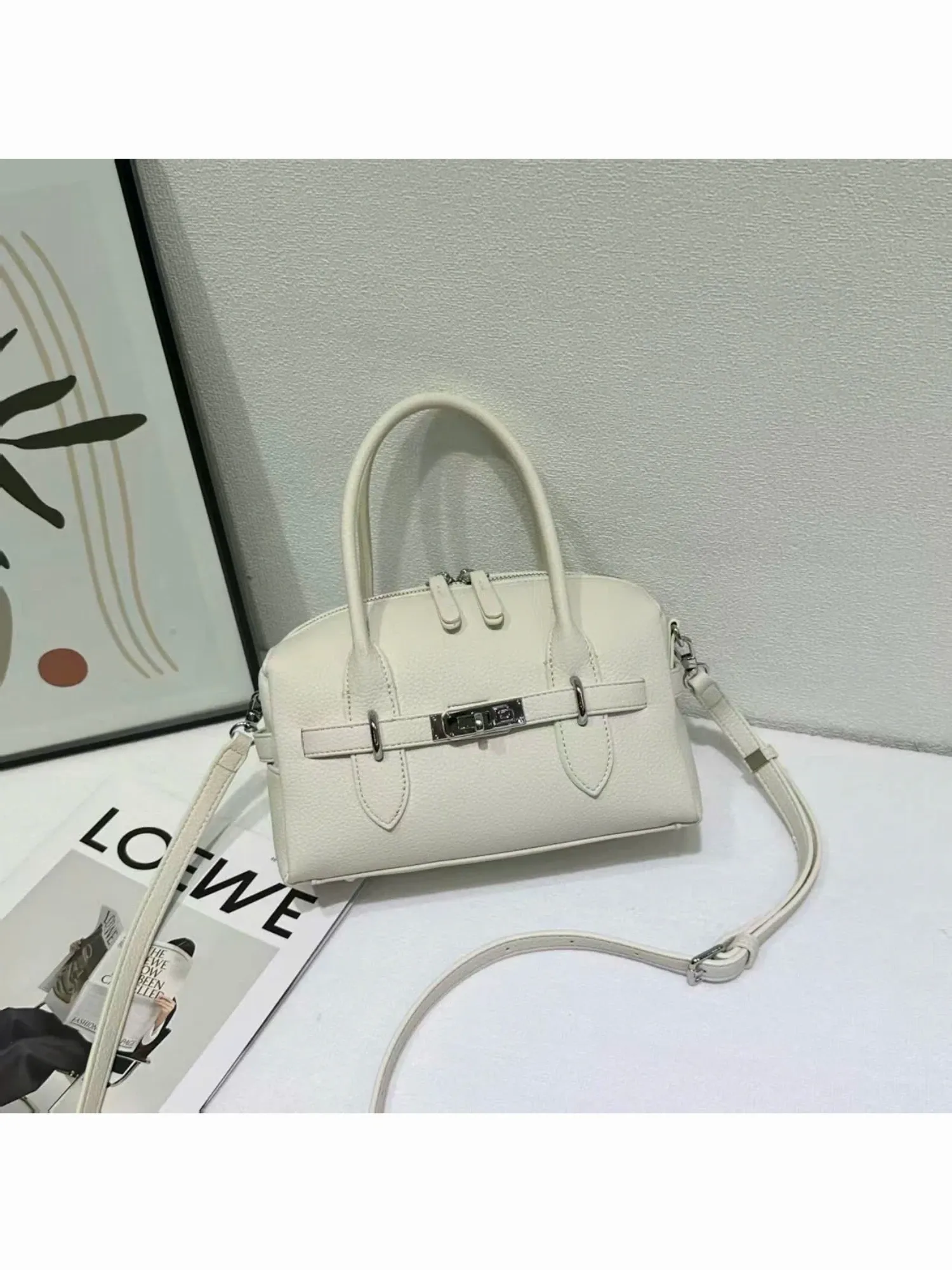 Túi xách tay da cs teen trung 818767 kem nhạt 15T8 26CC