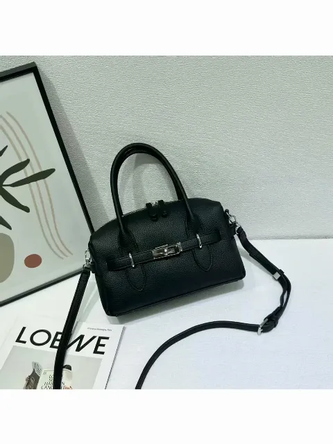 Túi xách tay da cs teen trung 818767 kem nhạt 15T8 26CC
