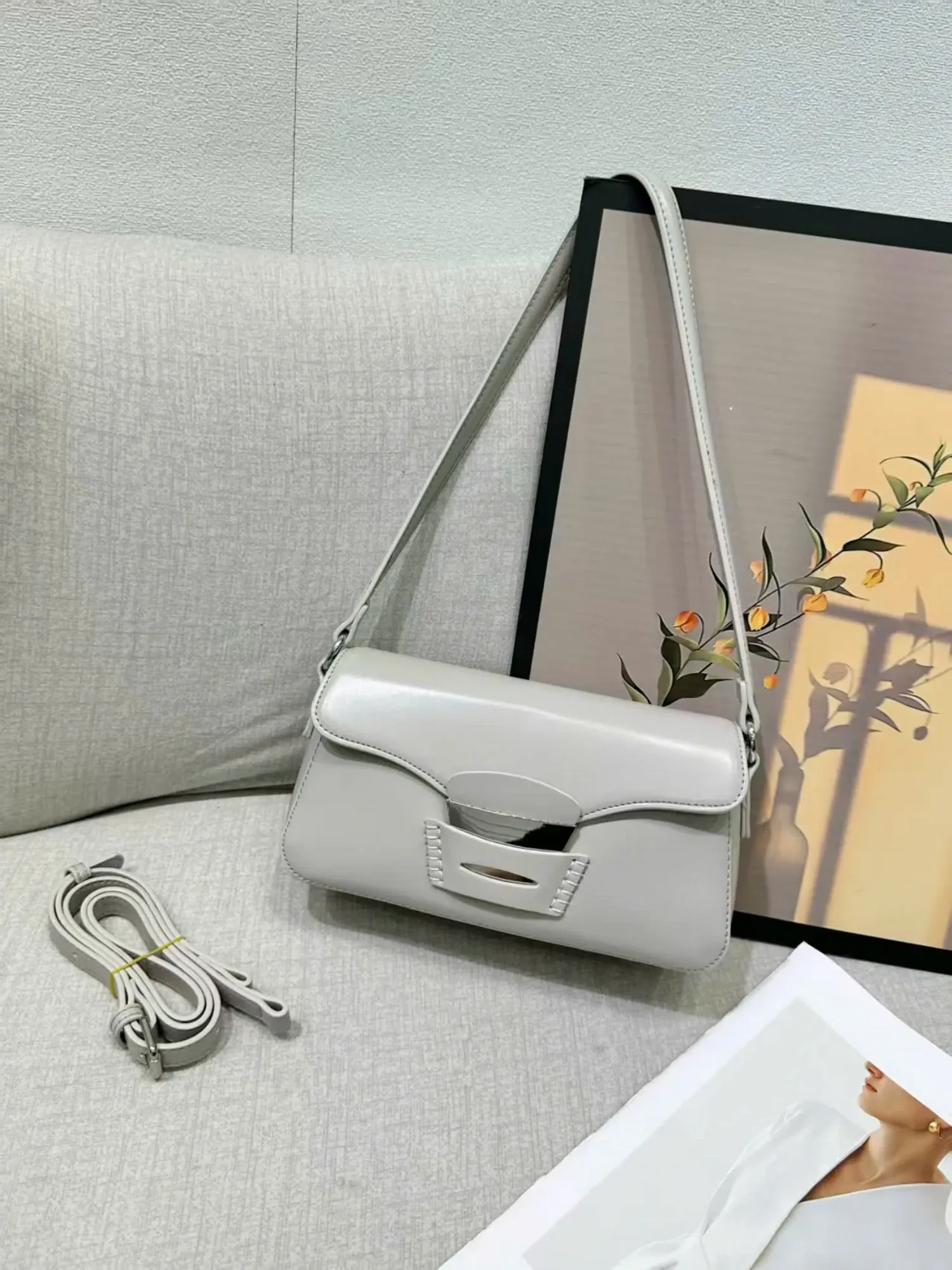 Túi xách tay da kn teen nhỏ 818713 vàng cam 15T8 26CC