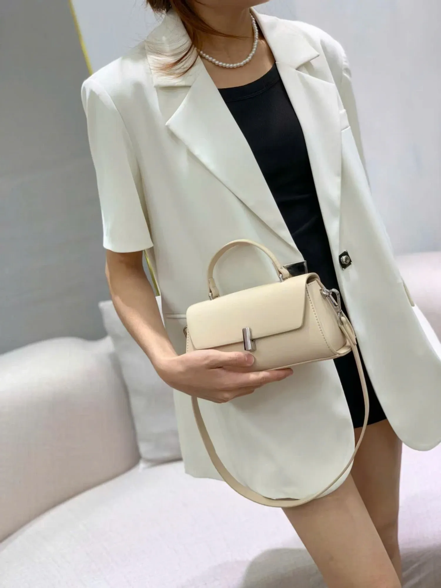 Túi xách da cs teen nhỏ 818609 trắng đục15T8 26CC