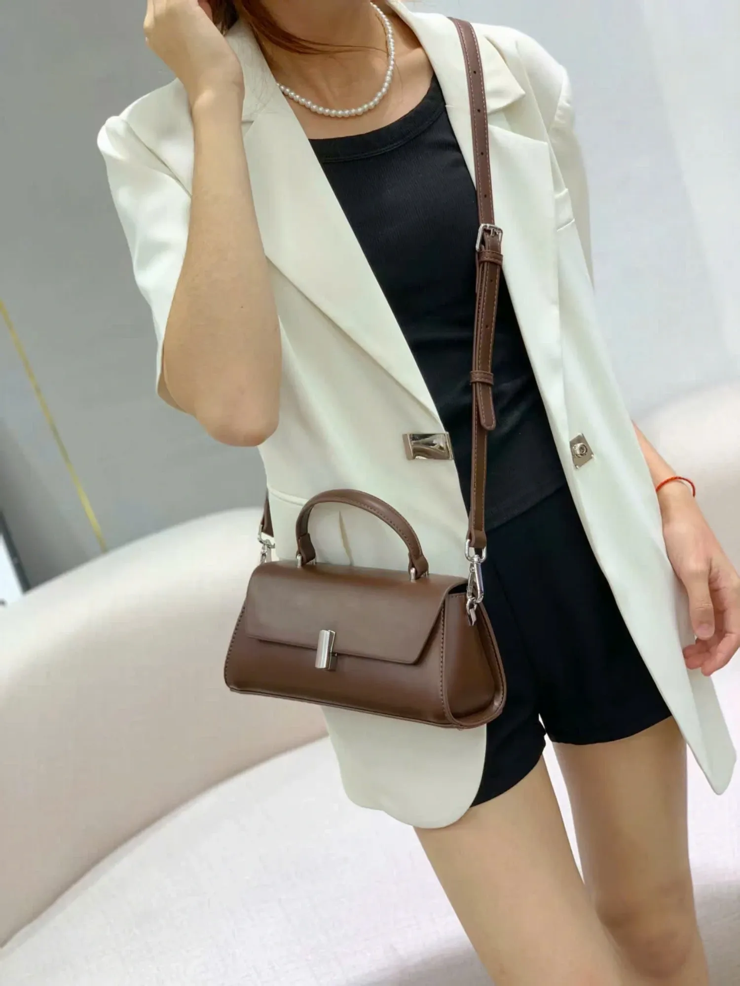 Túi xách da cs teen nhỏ 818609 trắng đục15T8 26CC