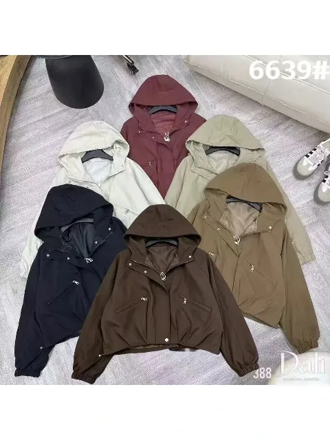 Áo khoác gió dài tay nữ mũ 6639 kem 15.2026D1