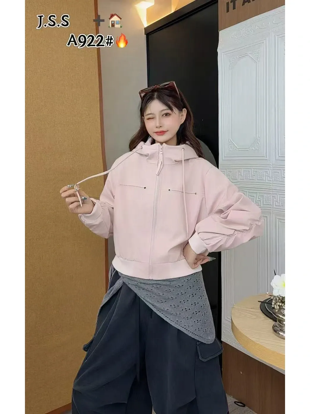 https://sieuthithanhdo.vn/images/products/thoi_trang/anhthoitranggoss/thu%20đông/c%20Thơm/THOM%2015%20(%202%20mã%20chưa%20ảnh%20)/P300463/original/P300463_2.webp