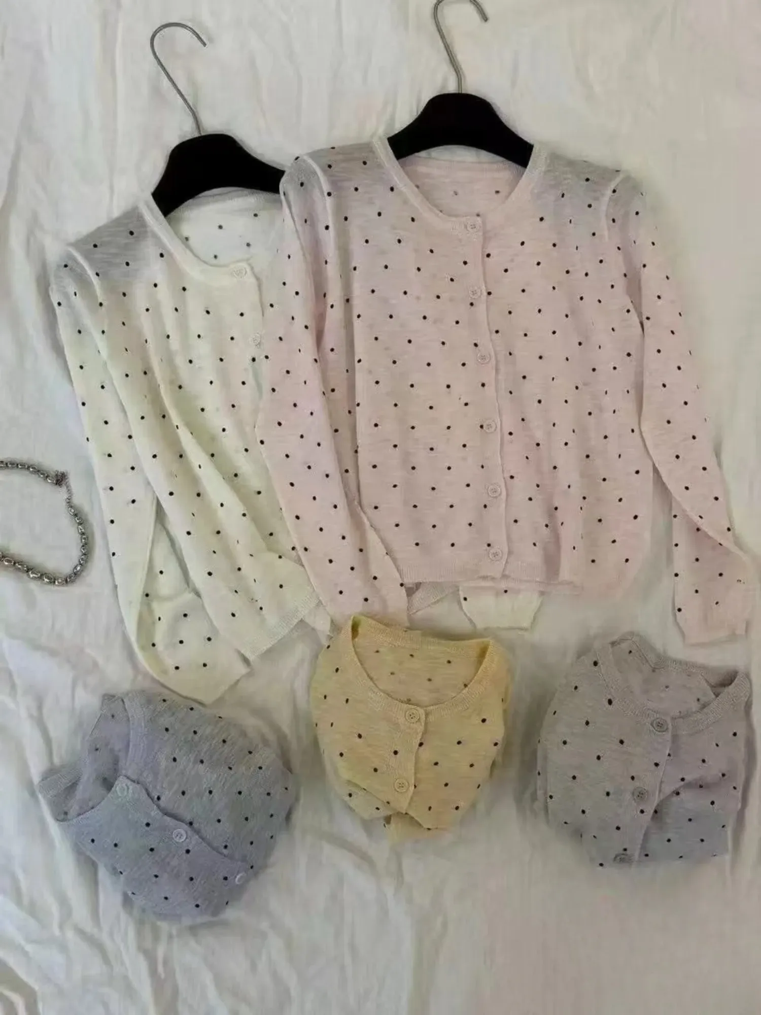Áo khoác len dài tay nữ mỏng 839 ghi 02.2026D1
