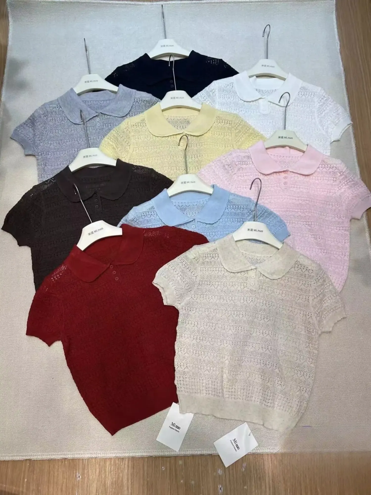 Áo len mongtoghi nữ cổ bẻ 6117 ghi 02.2026D1
