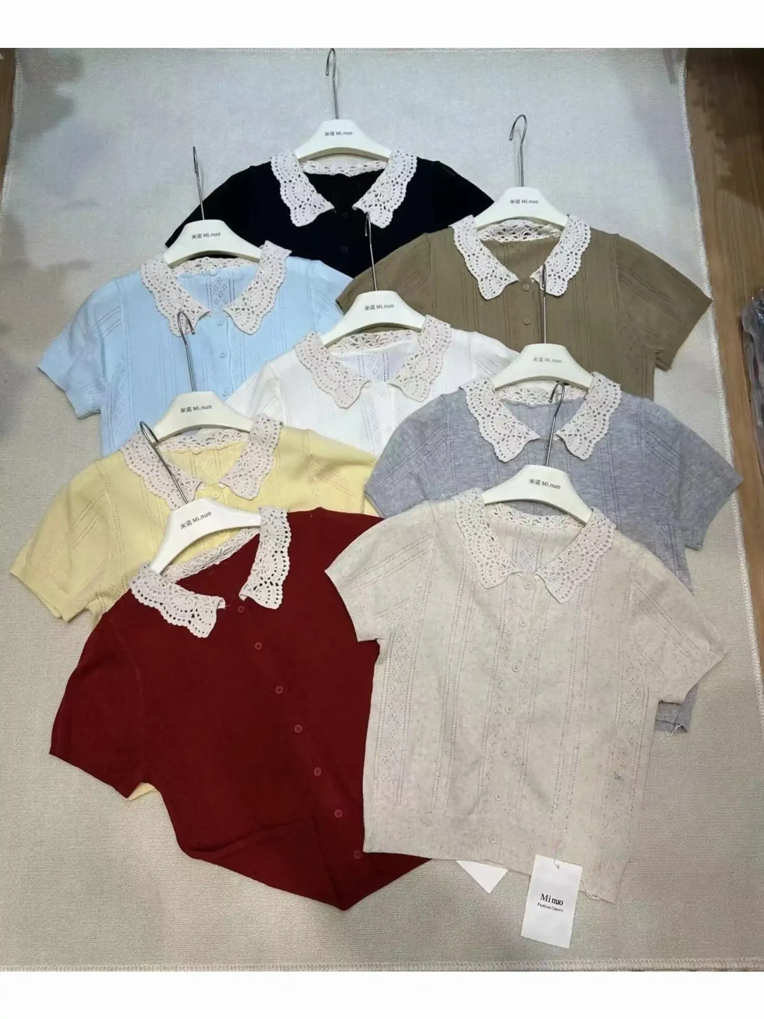 Áo len mongtoghi nữ cổ bẻ 6128 kem 02.2026D1