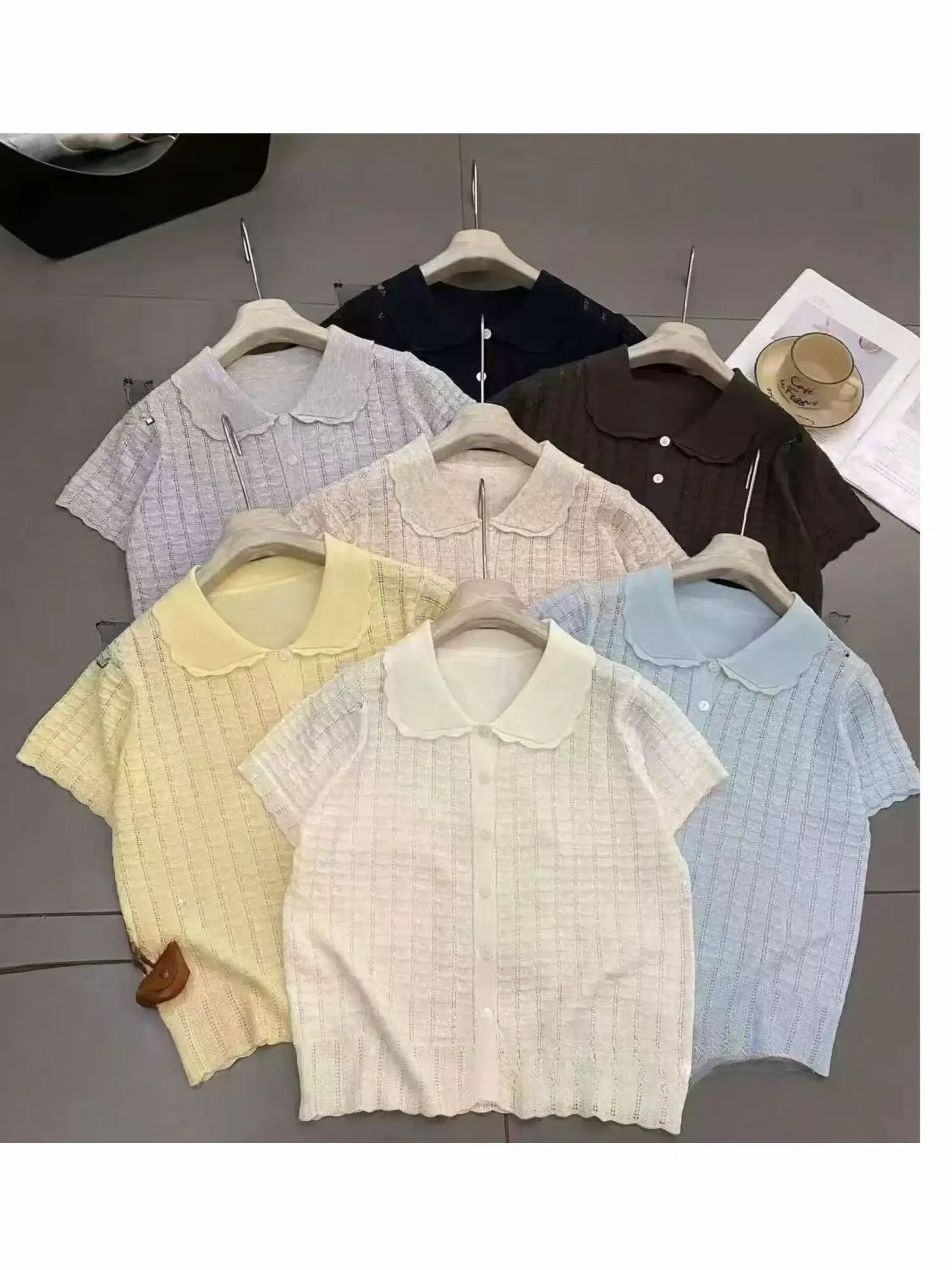 Áo len mongtoghi nữ cổ bẻ 2317 ghi 29.2026D1