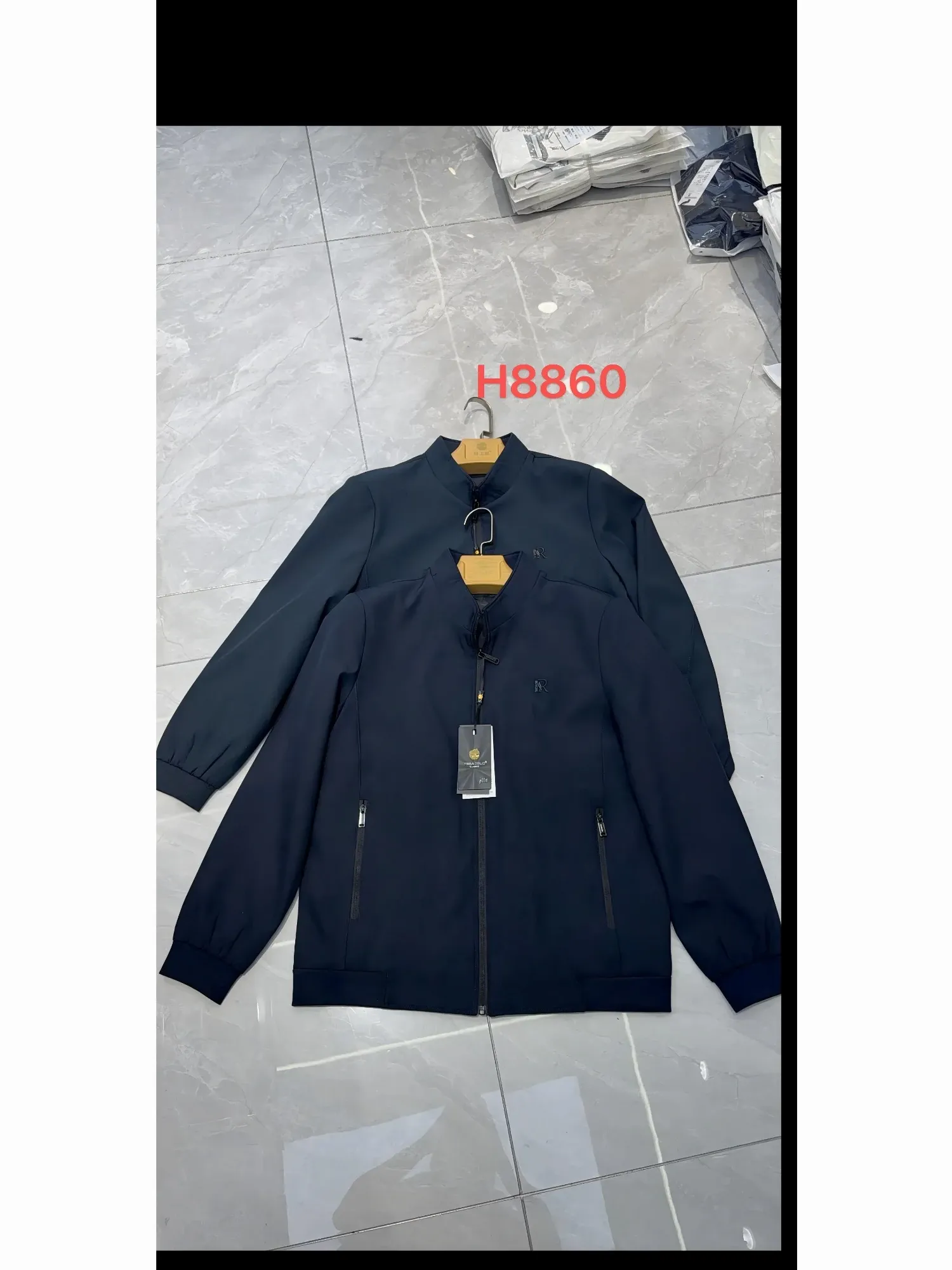 Áo khoác gió nam 8860 xanh nhạt size 185. LOI18
