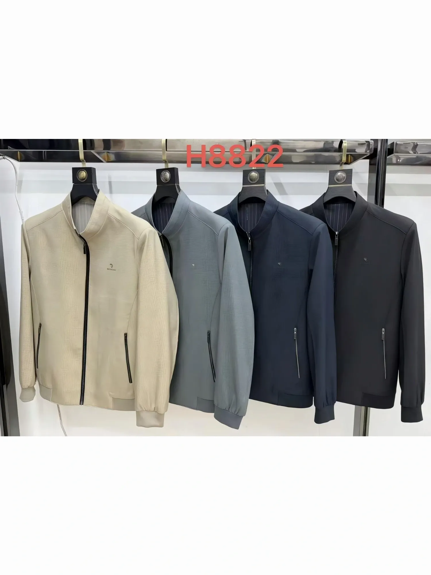 Áo khoác gió nam 8822 xanh đậm size 185. LOI18