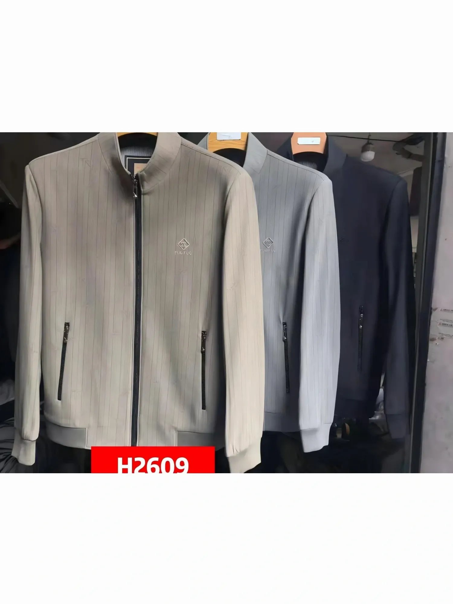 Áo khoác gió nam 2609 xanh size 185. LOI18