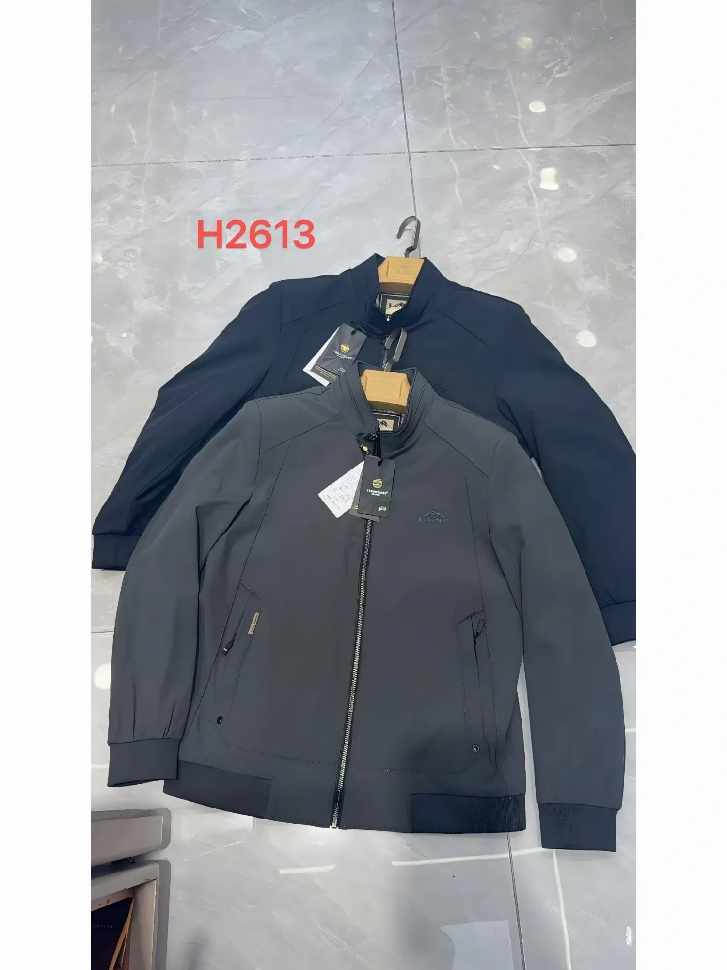 Áo khoác gió nam 2613 xanh size 185. LOI18