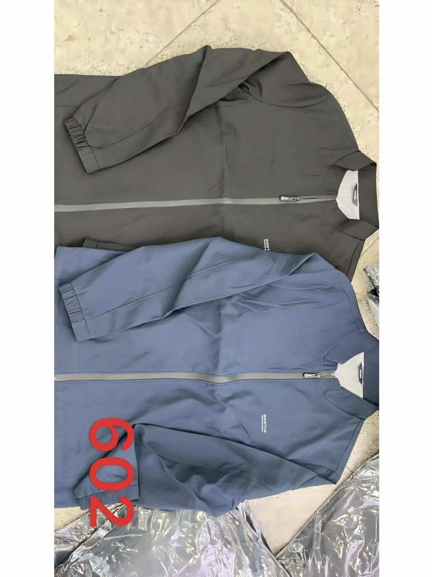 Áo khoác gió nam 602 xanh size 185. LOI18