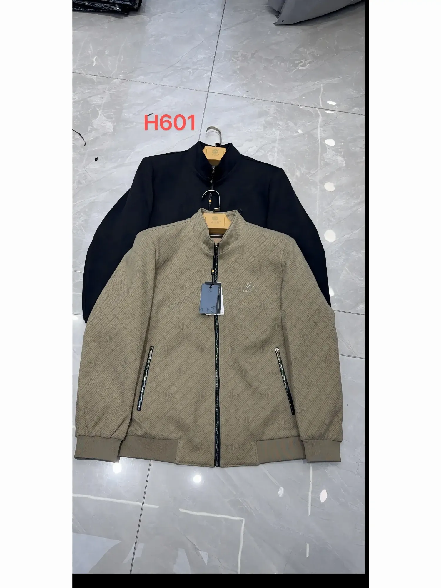 Áo khoác dạ nam 601 be size 185. LOI18